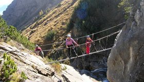 Auf der Wasserfallbrücke.