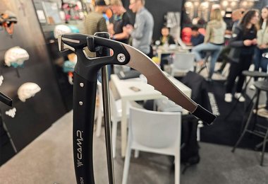 Gut gefallen hat uns auch der Zenith Tech Eispickel von Camp