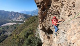 Am Ende der ersten Seillänge - Assalto alla diligenza an der Coste di Loppio