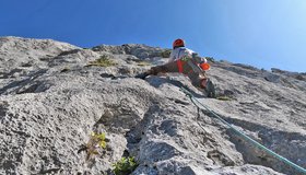 Die zweite Seillänge - tolle Plattenkletterei (Gams n Edelweiss - Dammkar).